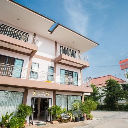 The Star Hotel Удон Тани Екстериор снимка