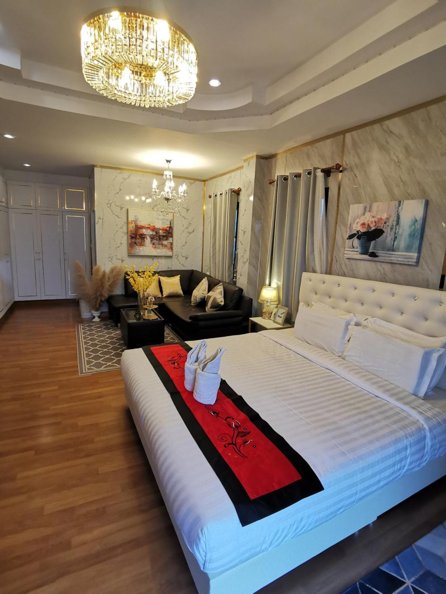 The Star Hotel Удон Тани Стая снимка