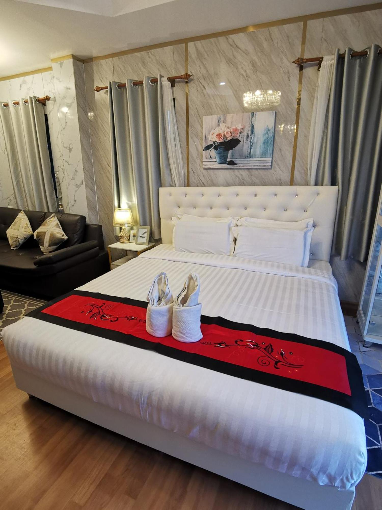 The Star Hotel Удон Тани Стая снимка